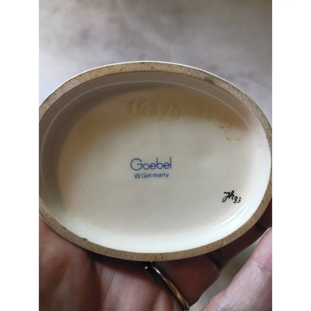 Hummel Goebel W Germany Figurine 